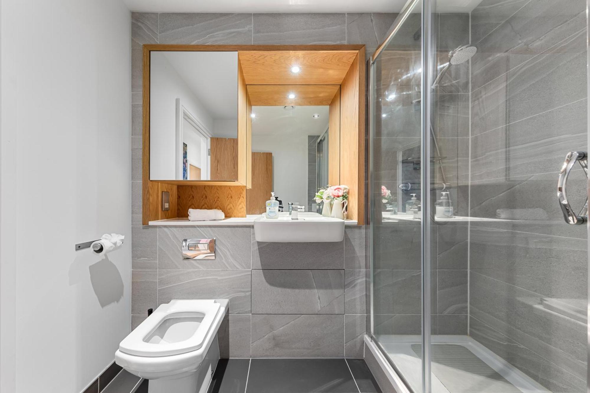 Trendy 2 Bed Flat In Greenwich With Car Parking Londen Buitenkant foto